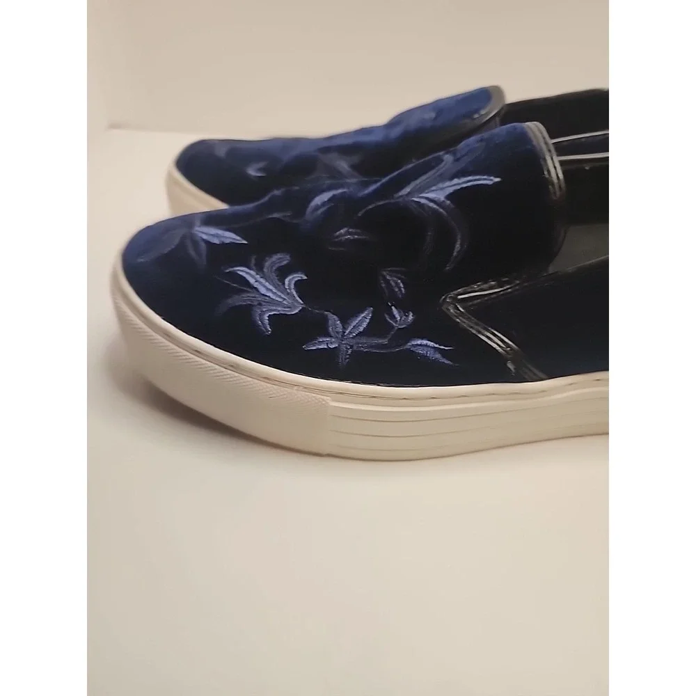 Boho Embroidered Velvet Floral Platform Sneakers Size‎ 9M Blue